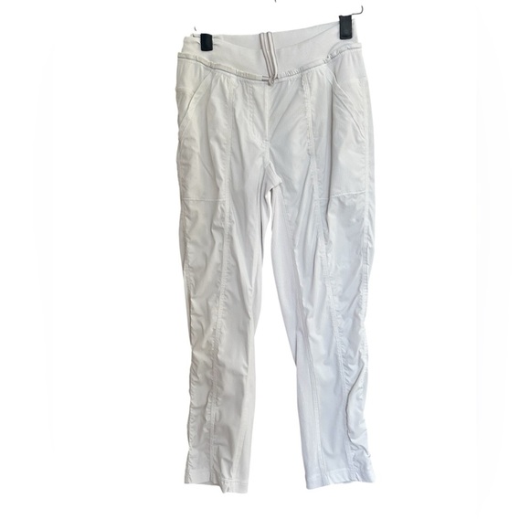 Lululemon MR dance studio crop size 4 White - Picture 3 of 8